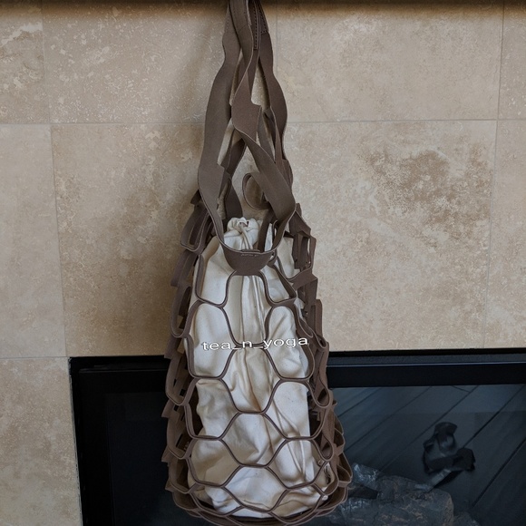 Weaving Tote with Cinch Bag - Picture 2 of 7